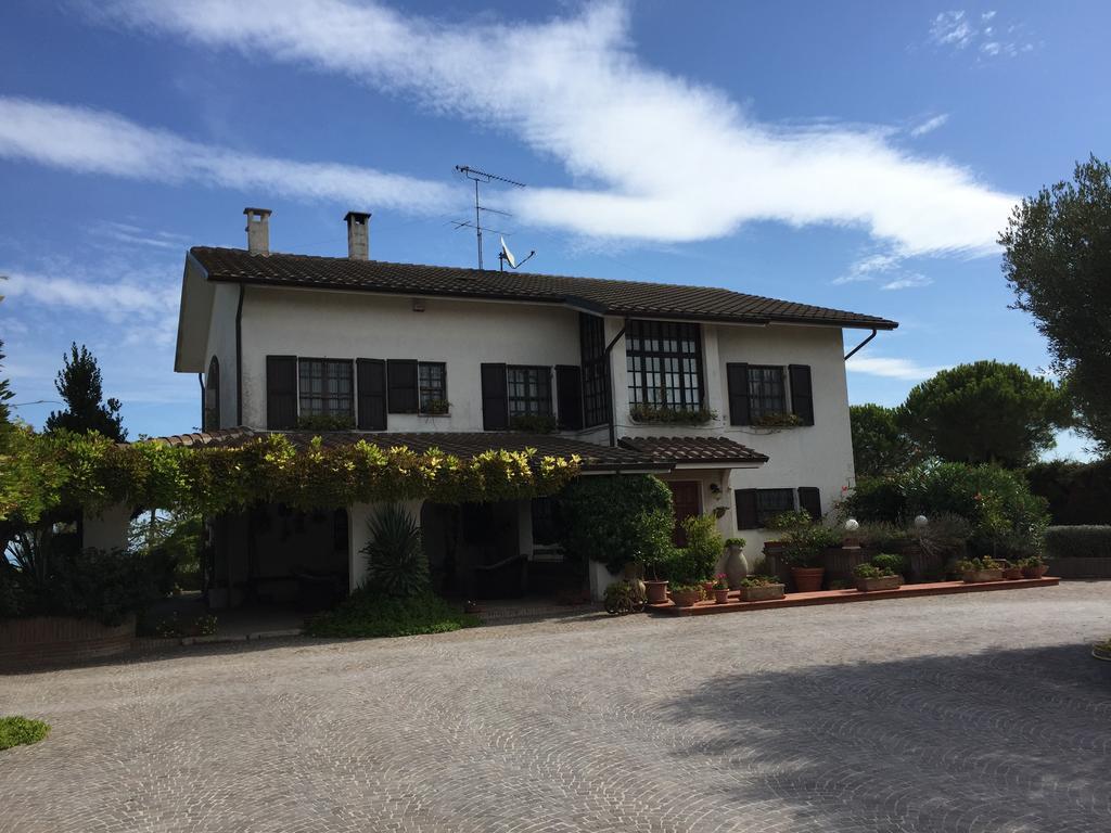Villa Dolcevita San Costanzo Exterior photo