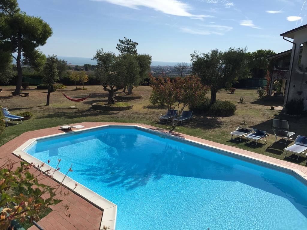 Villa Dolcevita San Costanzo Exterior photo